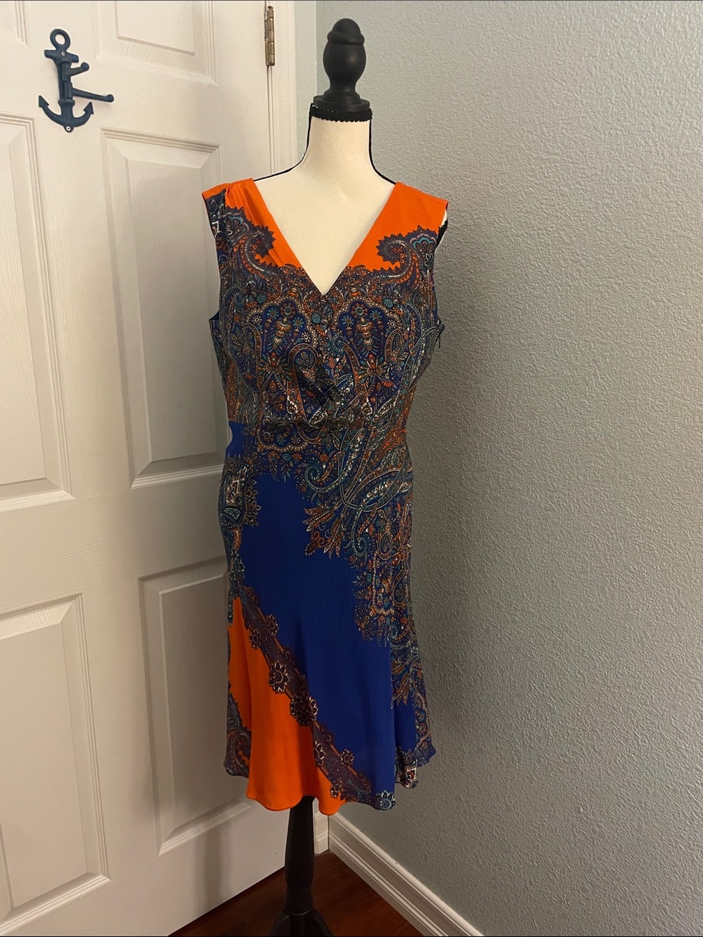 Elie Tahari Blue and Orange Paisley V-Neck Midi Dress